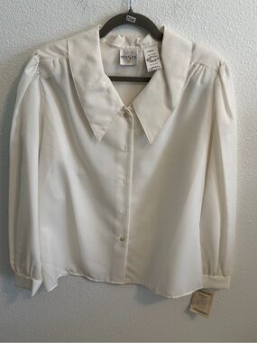 Bentley Cream Button-Front Puff Sleeve Blouse